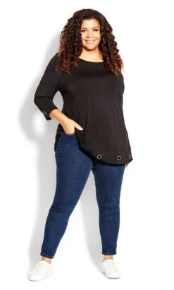 Avenue Black Ring Hem Top
