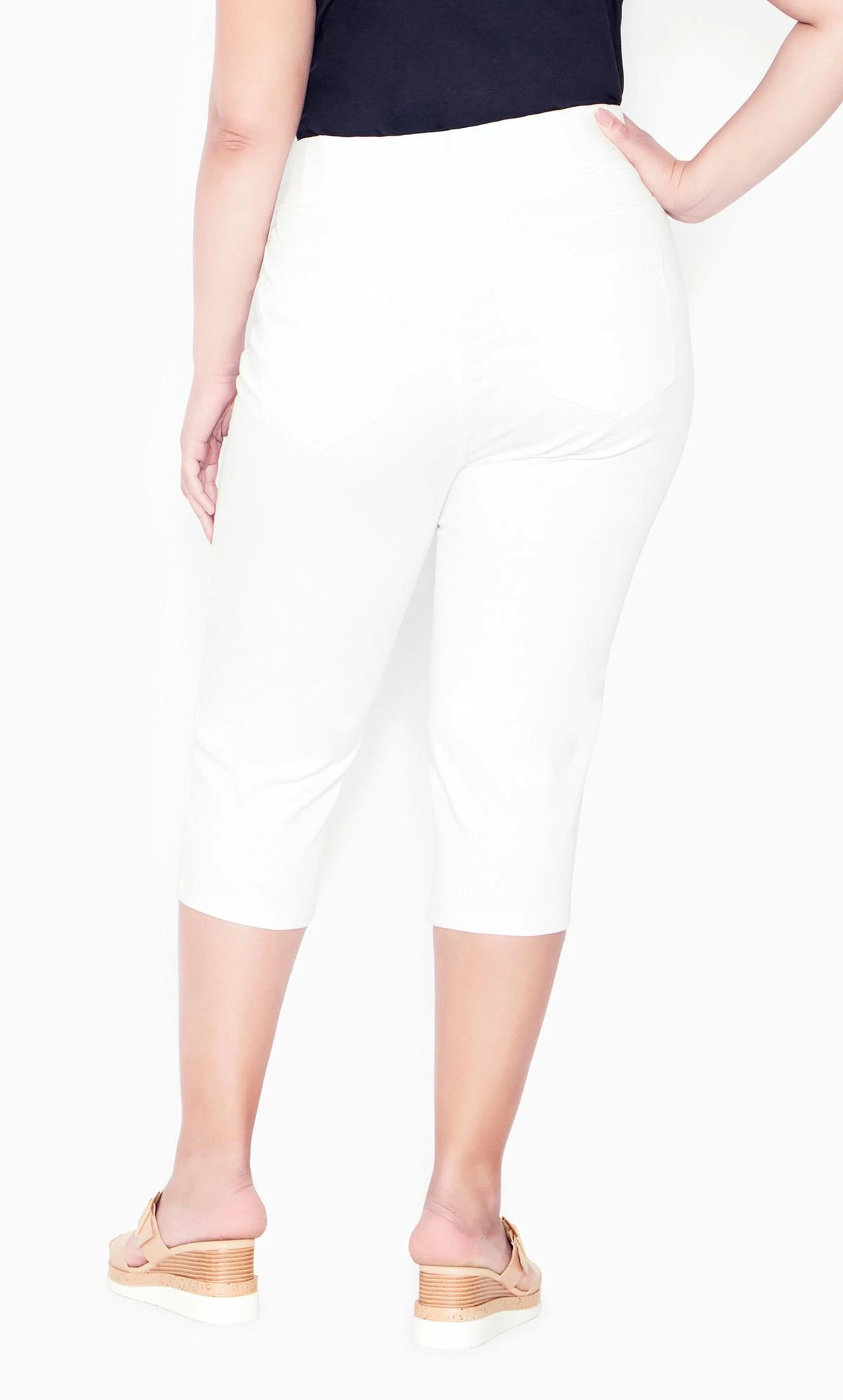 Avenue Evans White High Waisted Cropped Jeans - Image 9